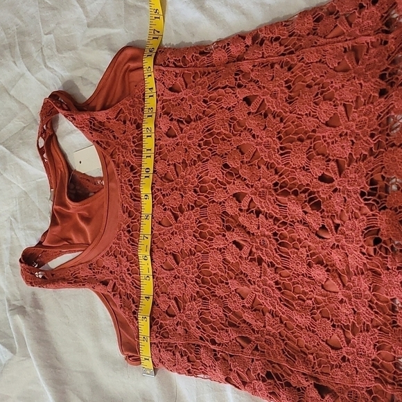 NWT Ultra Pink Women's Lace Lined Sleeveless Top Brick Orange Size Medium - Picture 5 of 7
